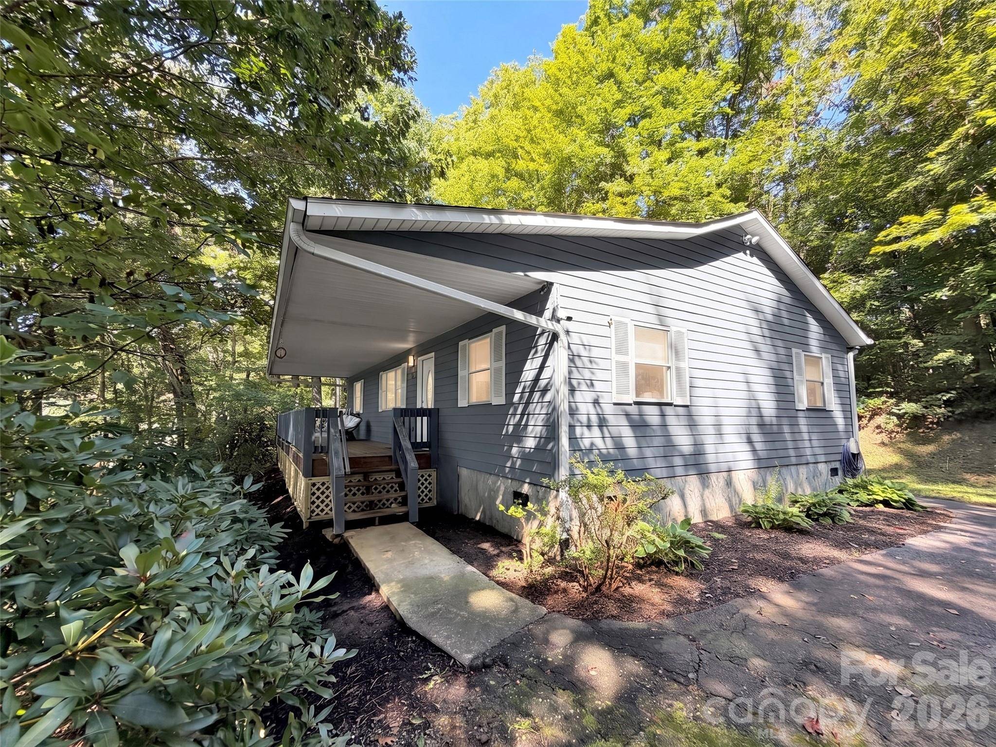 115 Knoll Ridge LN, Waynesville, NC 28785