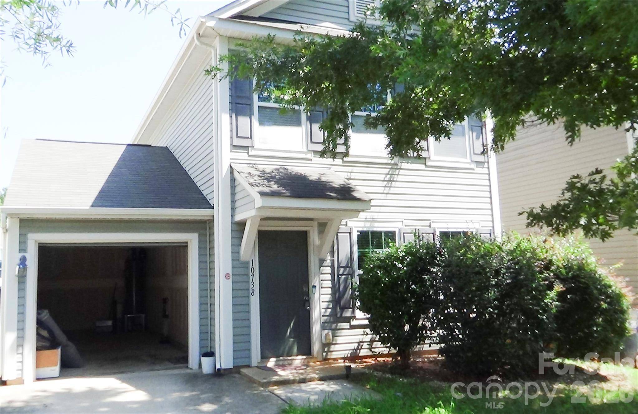 10738 Derryrush DR, Charlotte, NC 28213