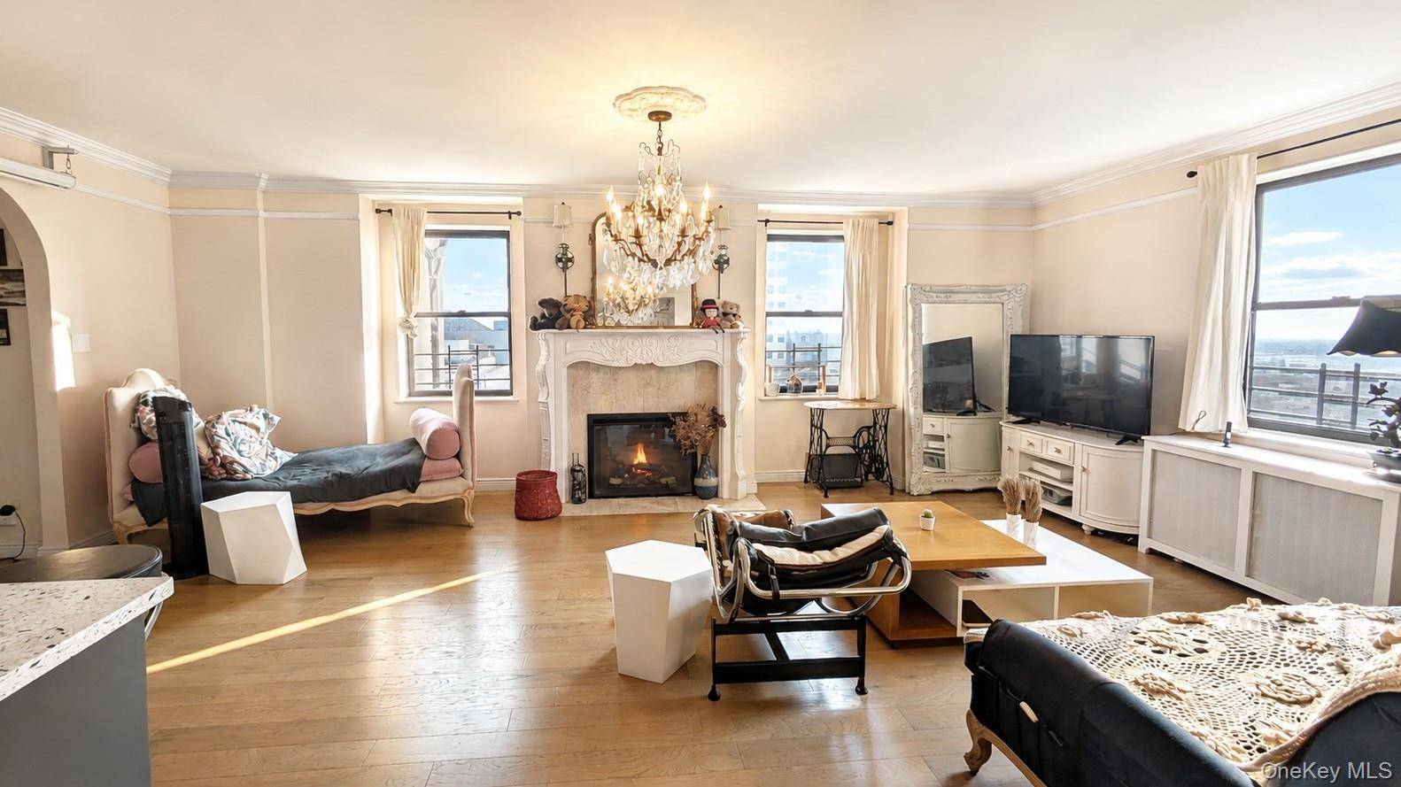 49 E 96th ST #16B, New York (manhattan), NY 10128