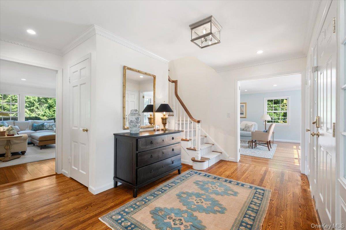 911 Cove RD, Mamaroneck, NY 10543