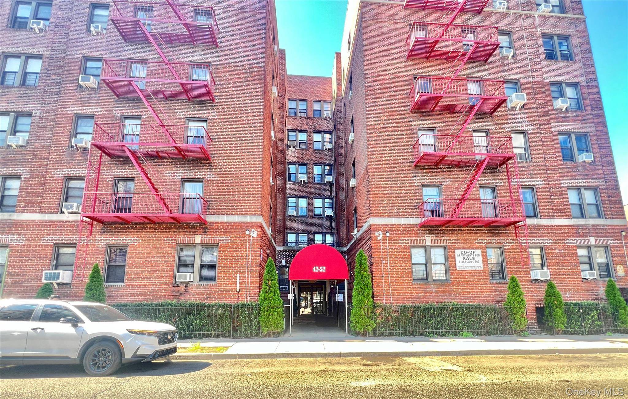 42-52 Layton ST #5C, Elmhurst, NY 11373