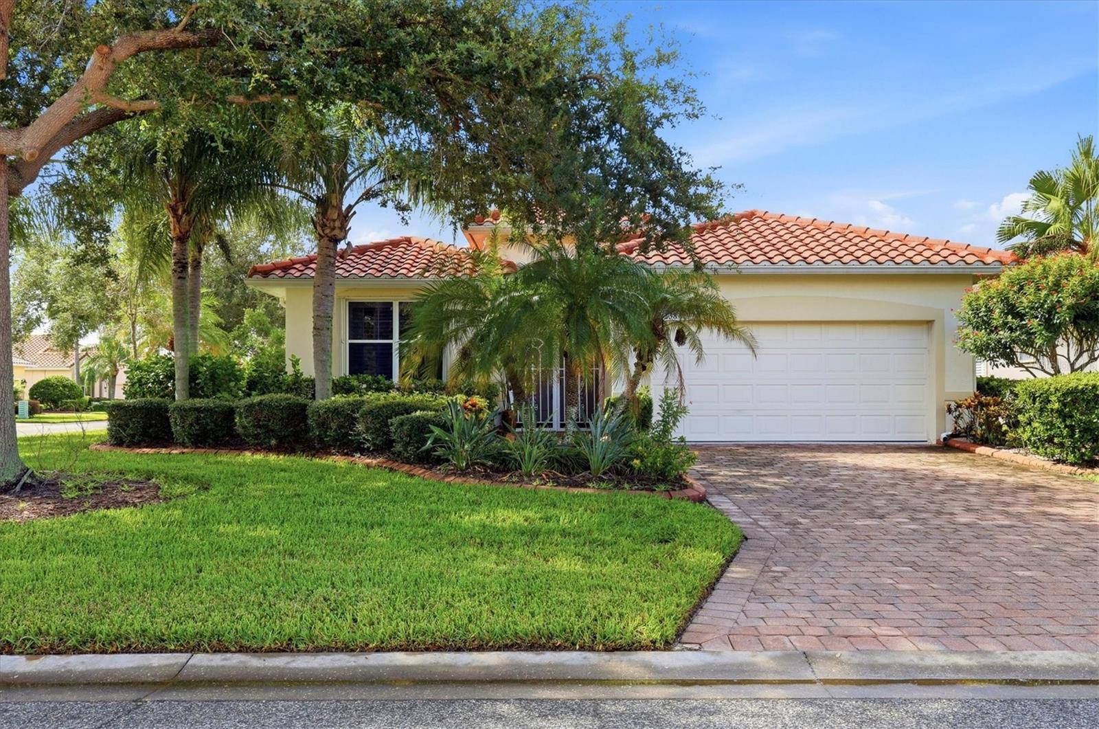 4238 65TH TER E, Sarasota, FL 34243