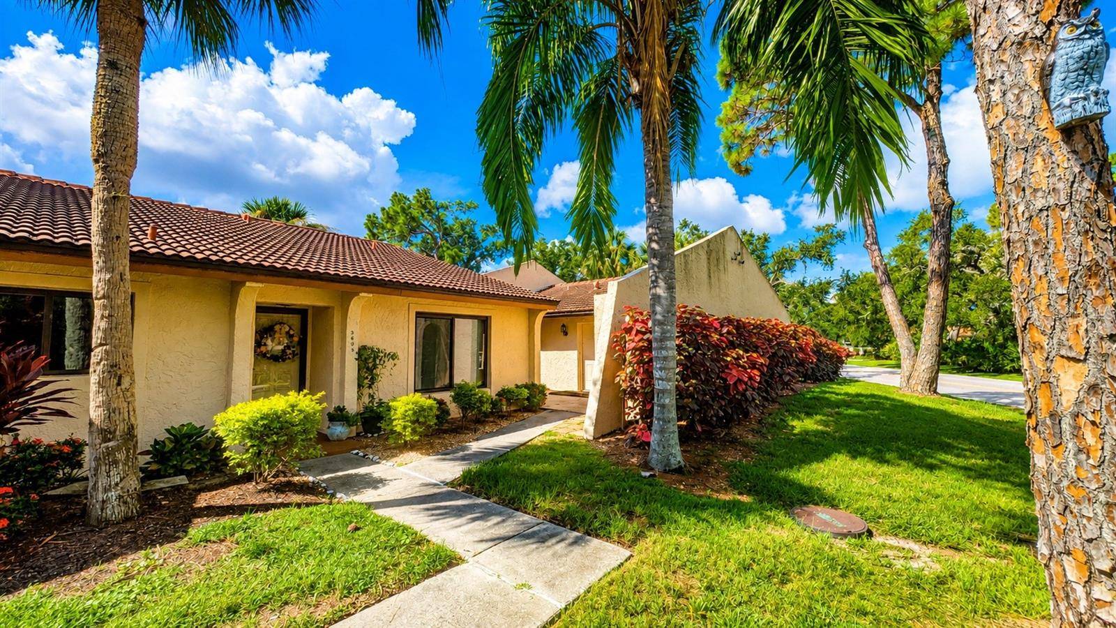 3601 LONGMEADOW #48, Sarasota, FL 34235