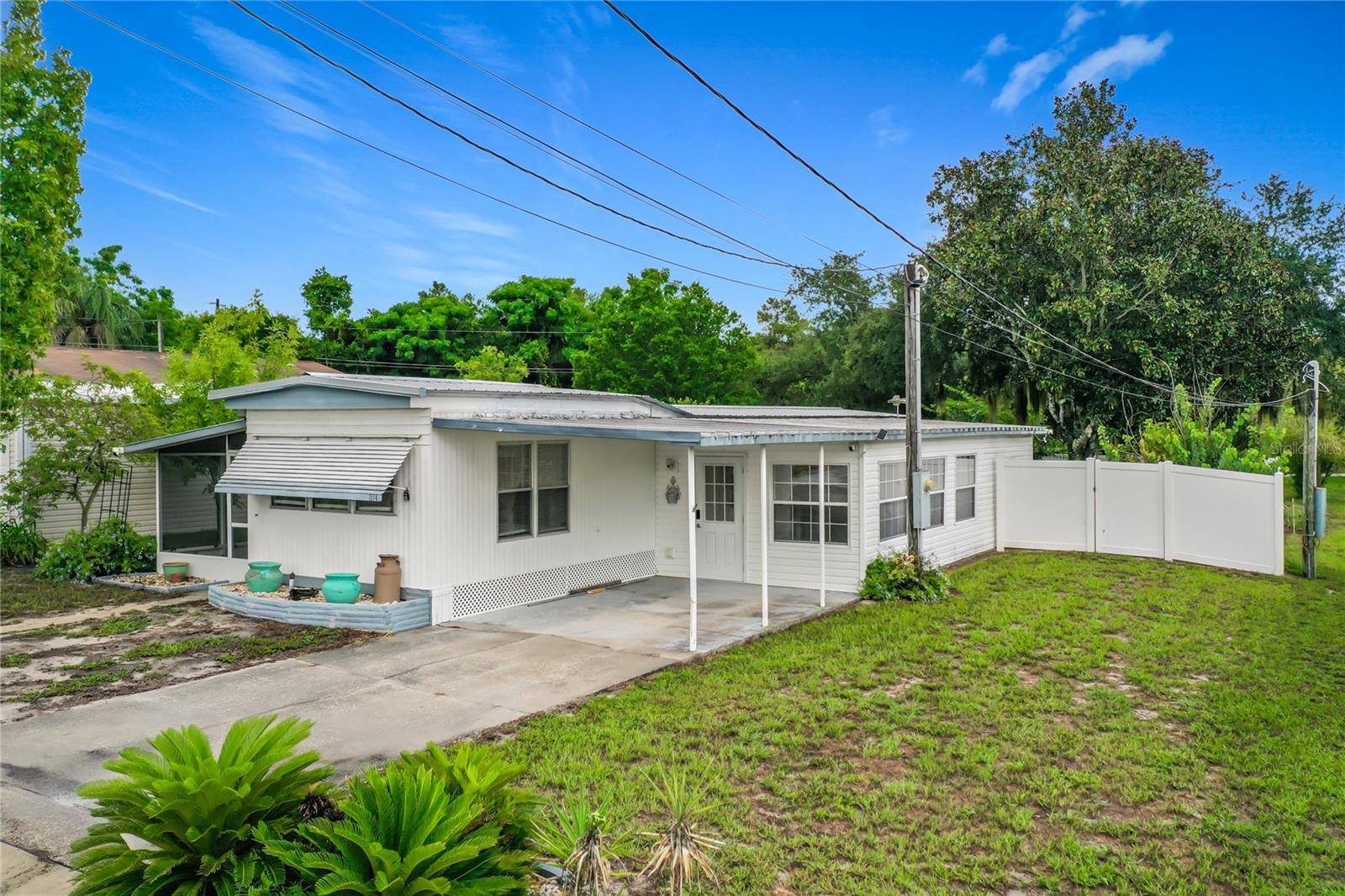 1514 RIDGE RD, Tavares, FL 32778
