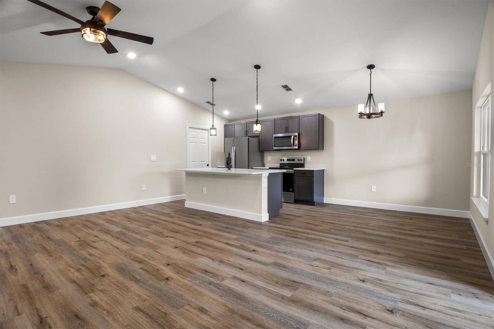 1912 FRUITLAND PARK CIR, Eagle Lake, FL 33839