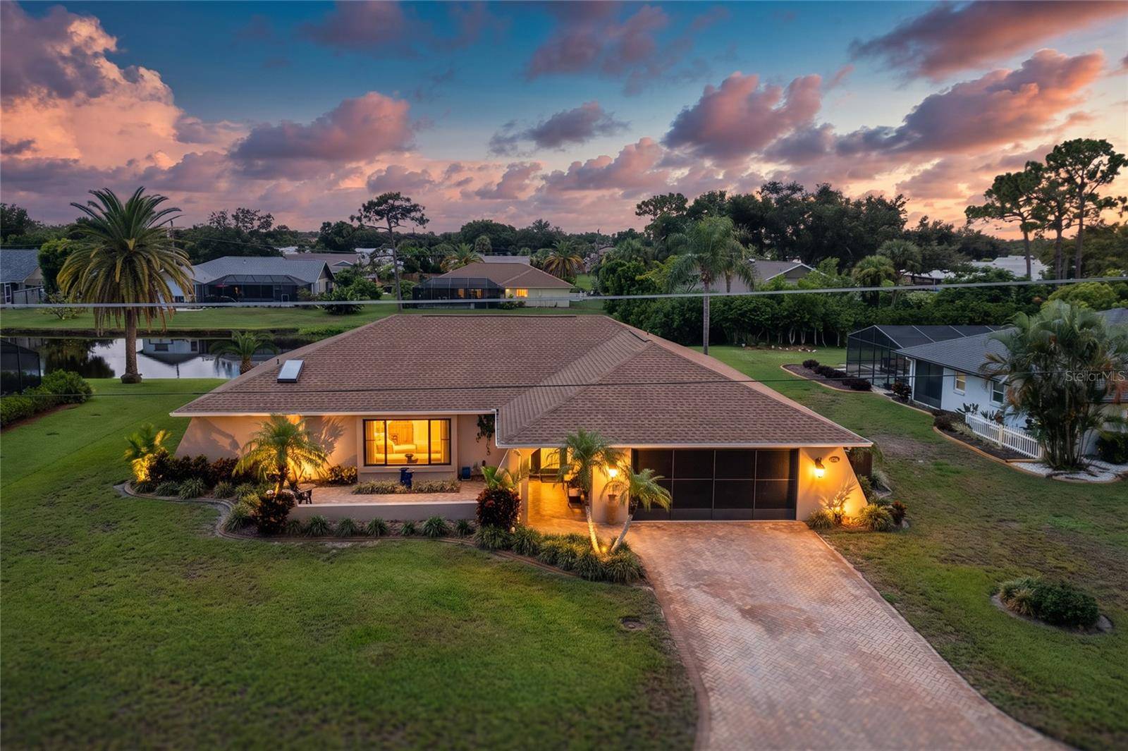 156 HOURGLASS DR, Venice, FL 34293