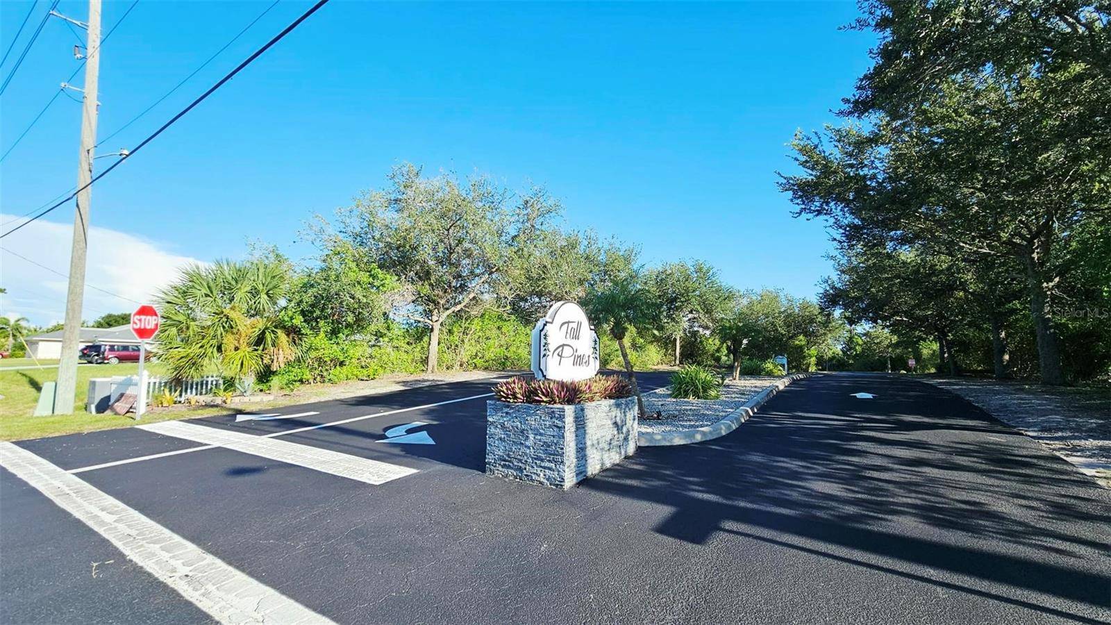 8100 MEMORY LN #207, Rotonda West, FL 33947