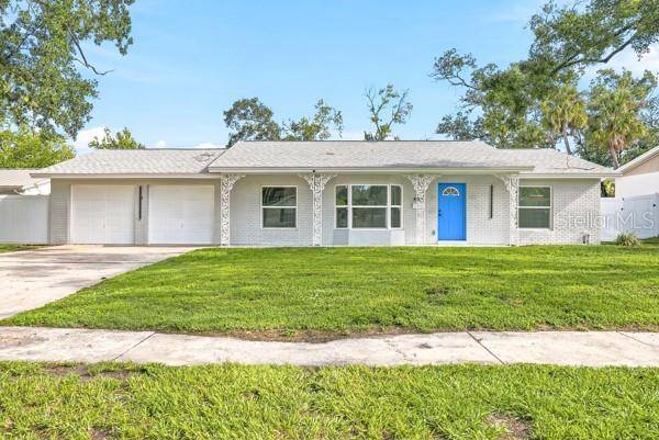 8011 FOUNTAIN AVE, Tampa, FL 33615