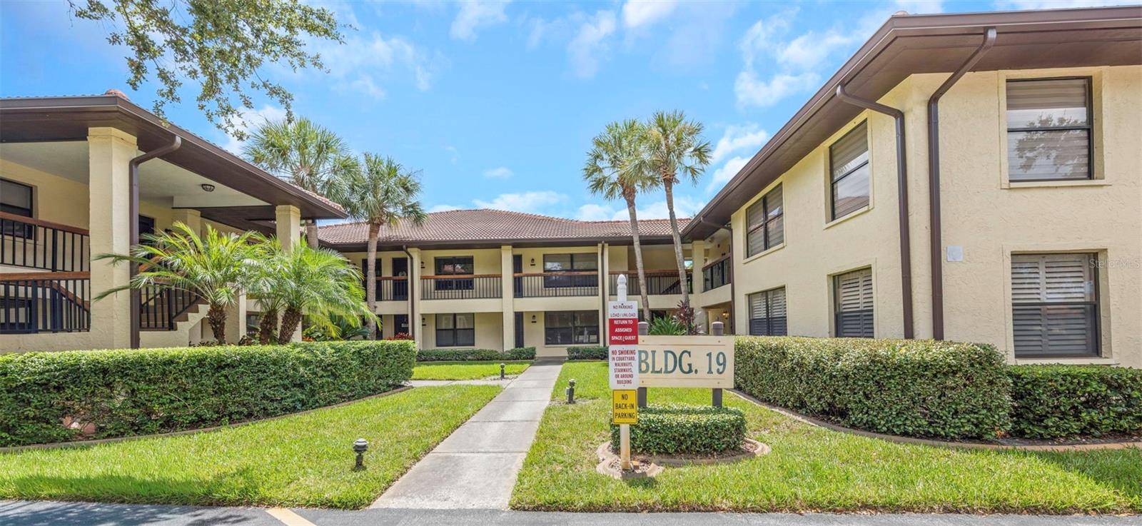 1906 HAMMOCK PINE BLVD #1906, Clearwater, FL 33761