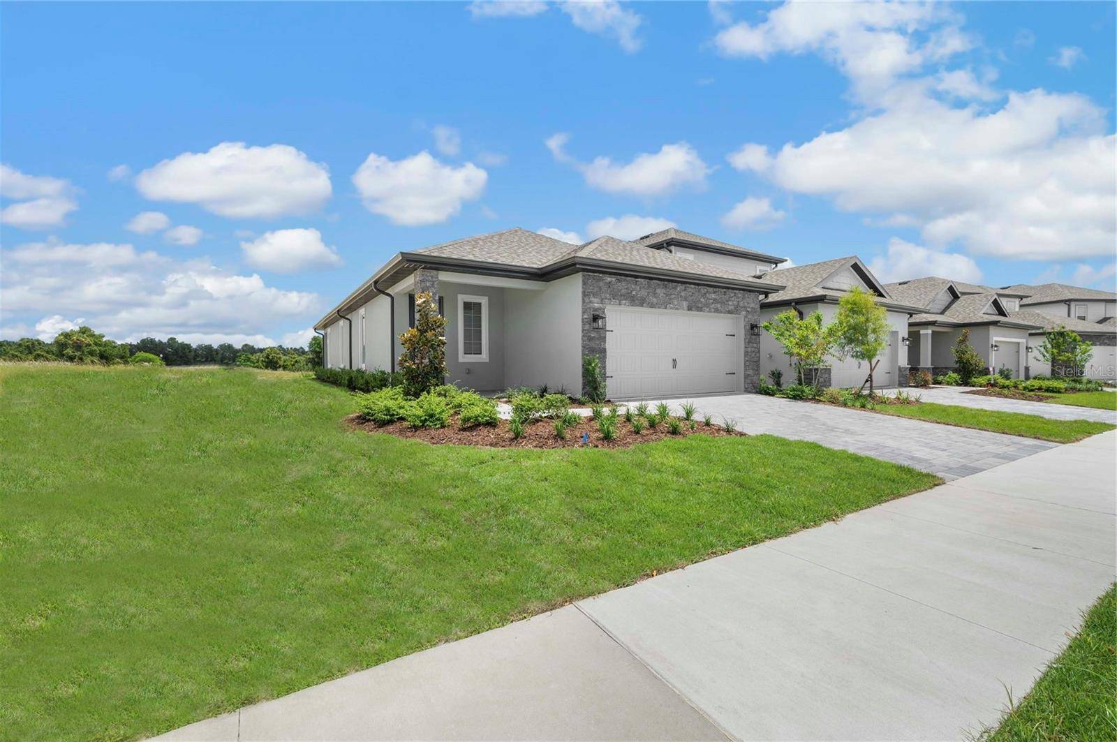 7701 SOMERSWORTH DR, Kissimmee, FL 34747