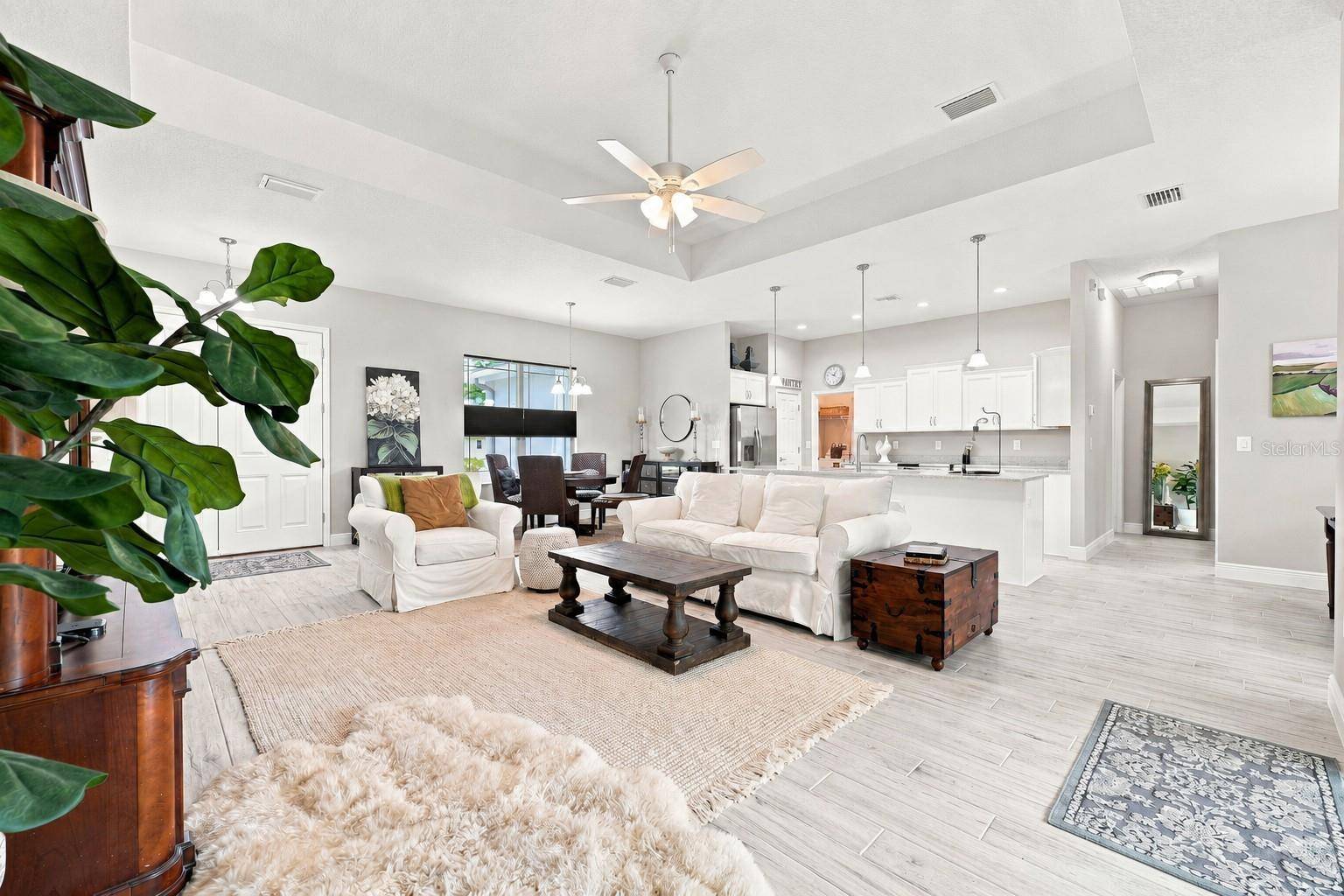 15450 CLIFF SWALLOW RD, Weeki Wachee, FL 34614