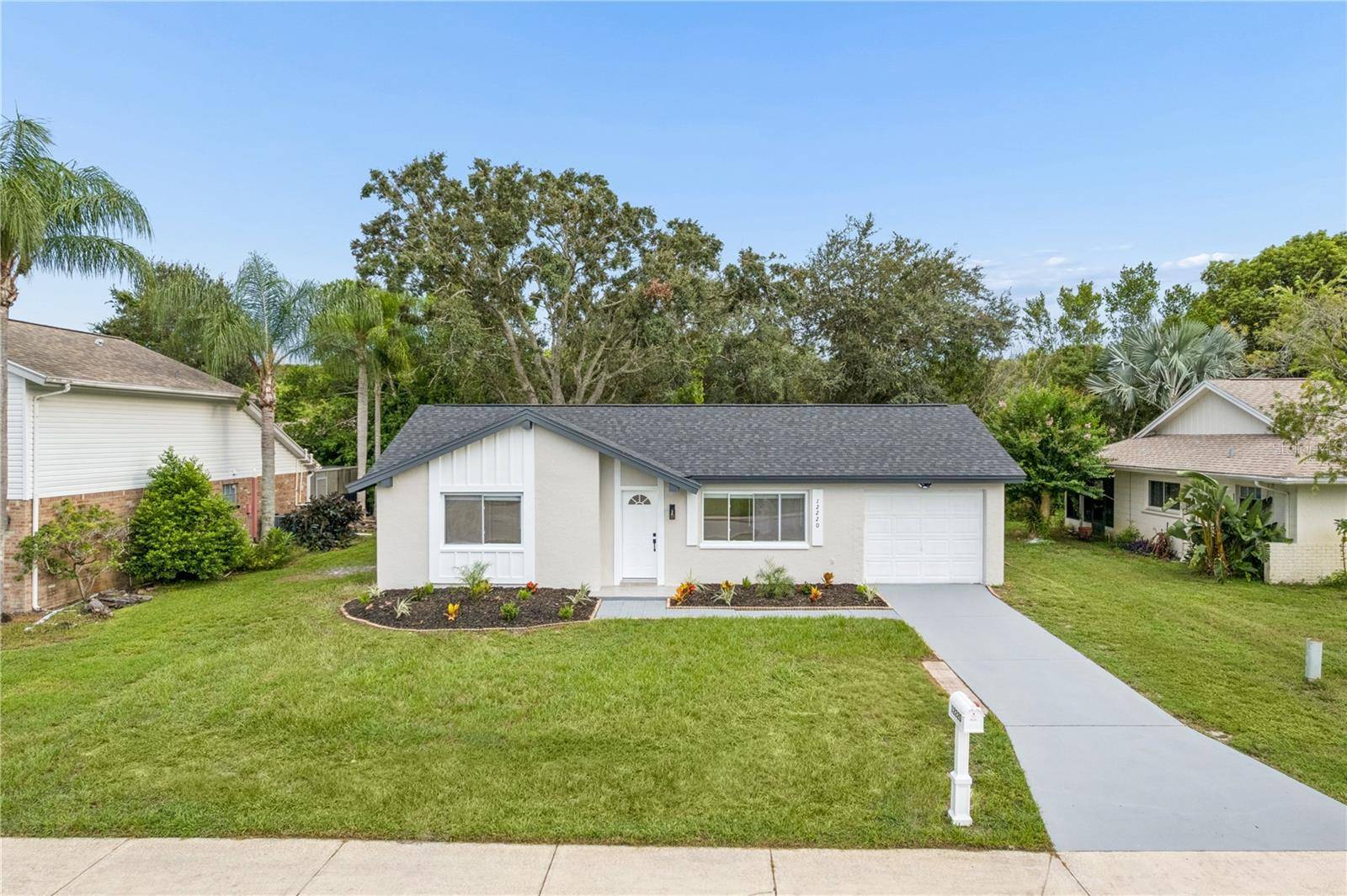 12220 MEADOWBROOK LN, Hudson, FL 34667