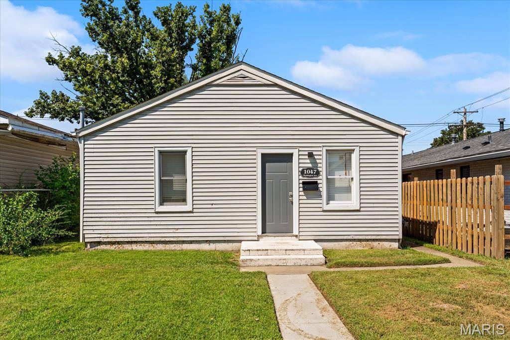 1047 Washington AVE, Madison, IL 62060