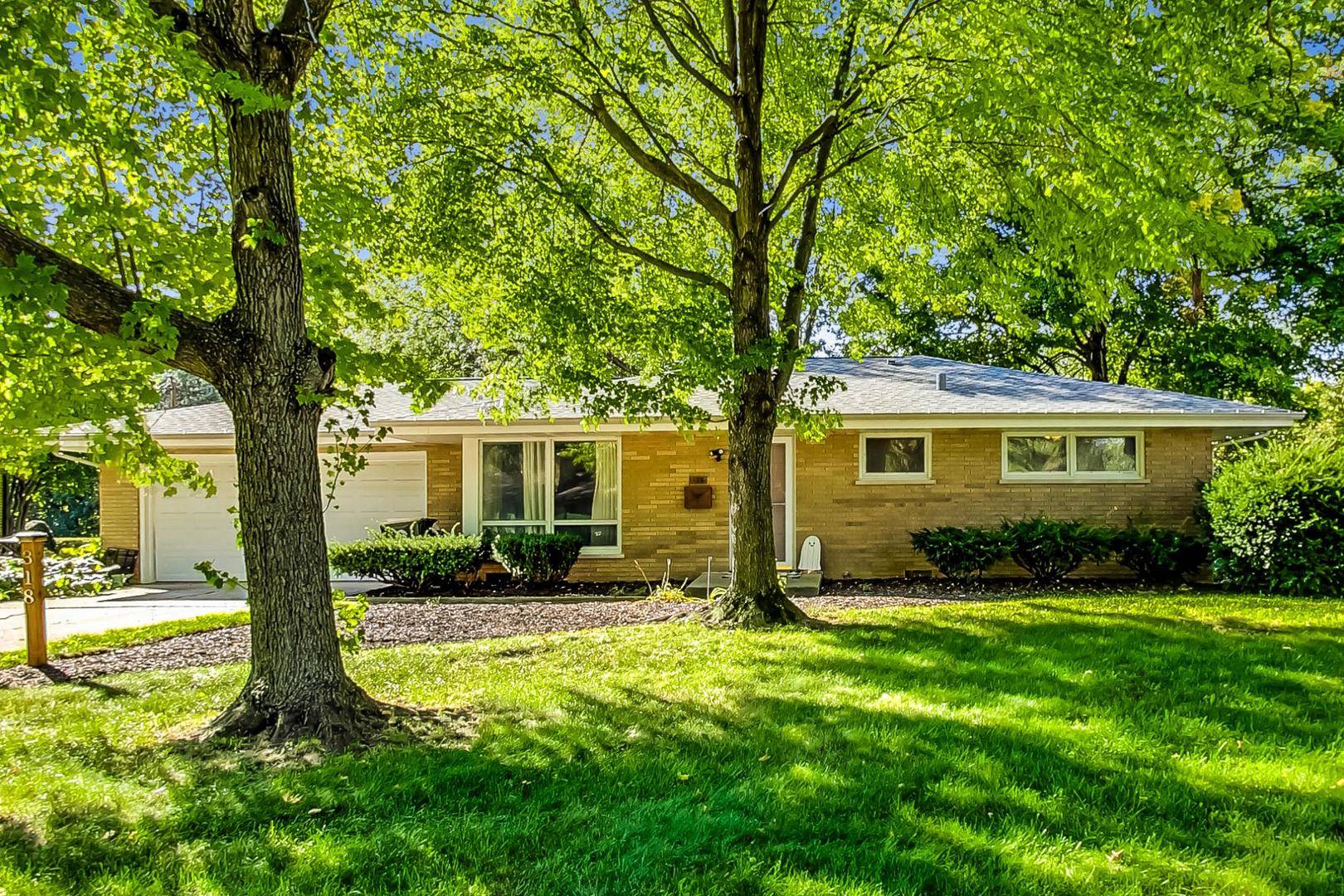 318 April CT, North Aurora, IL 60542