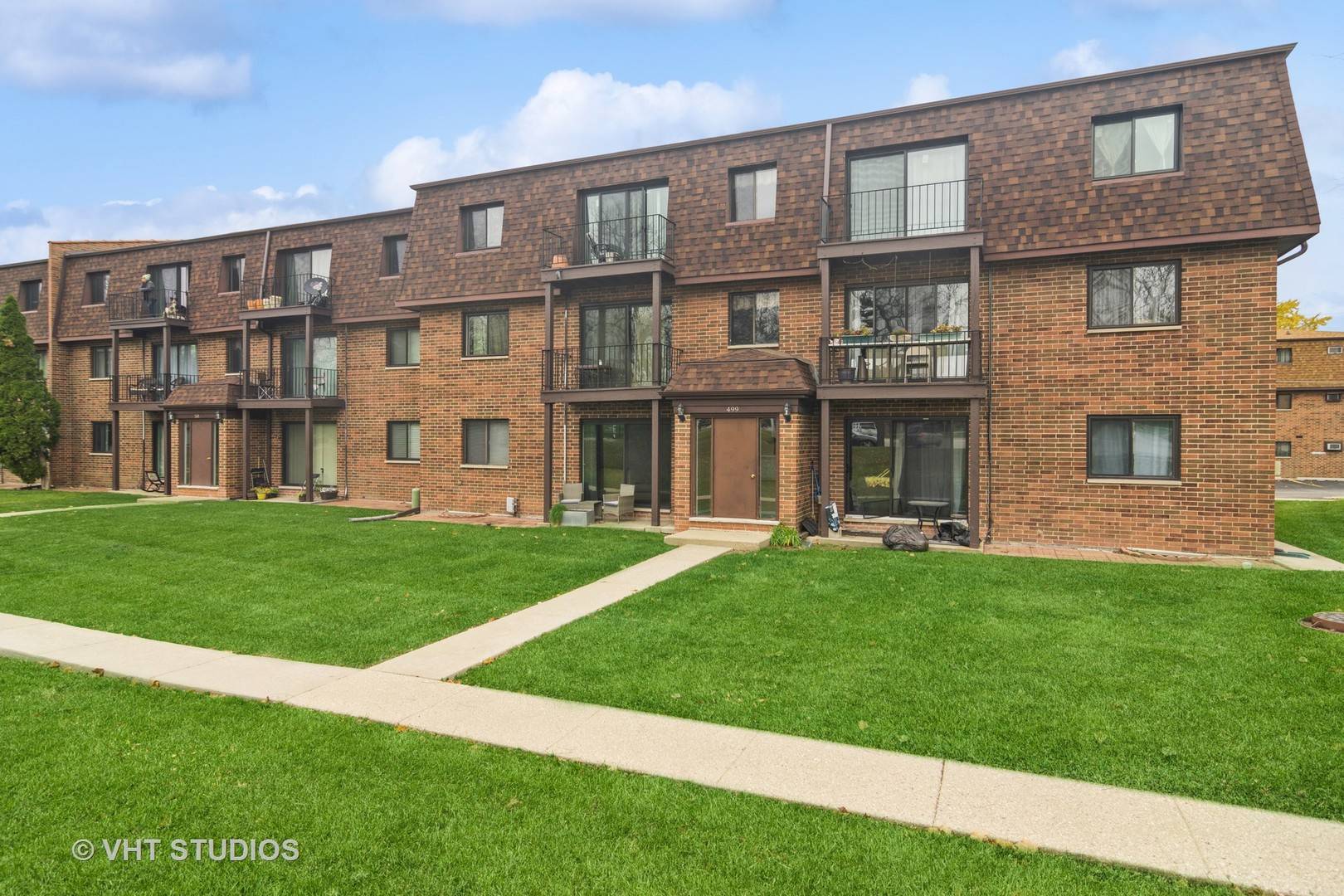 499 Mchenry RD #1B, Wheeling, IL 60090