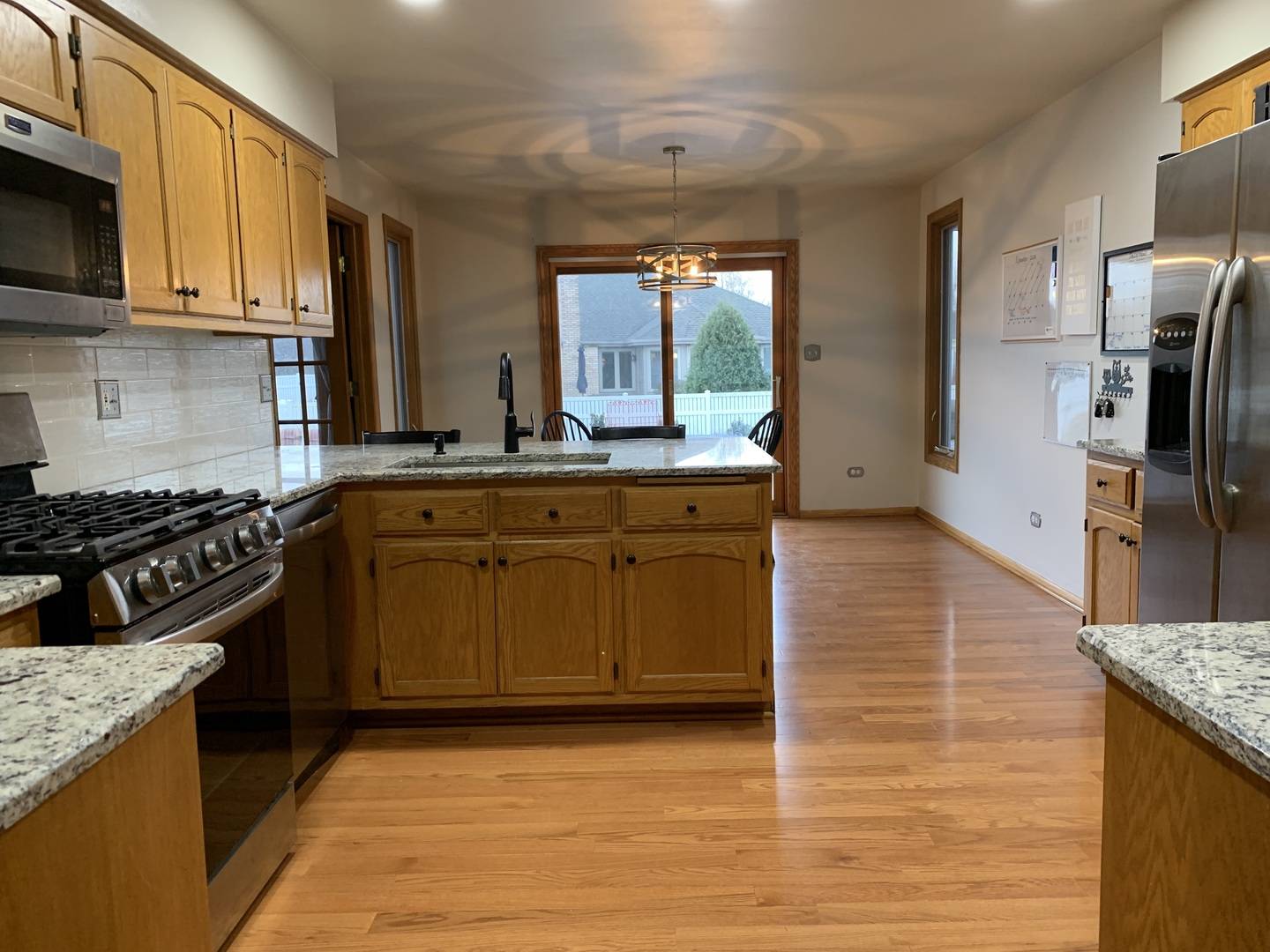 2150 Thames River LN, New Lenox, IL 60451