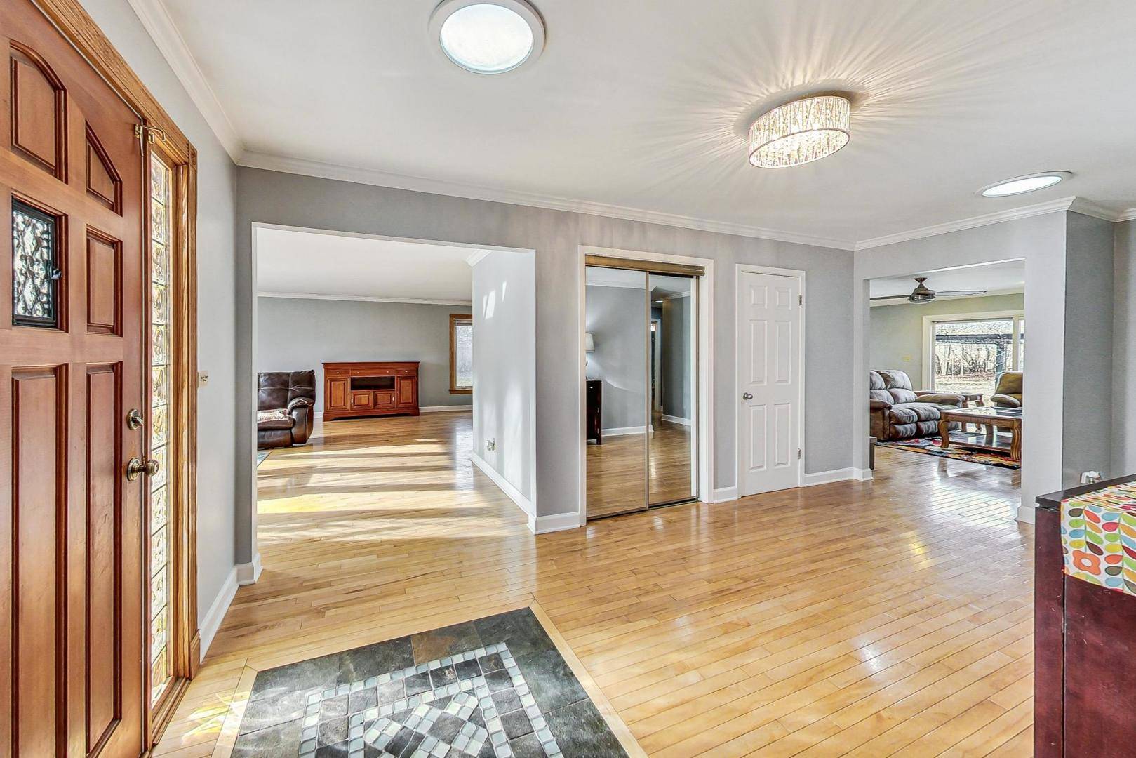 1532 W Vine ST, Arlington Heights, IL 60005
