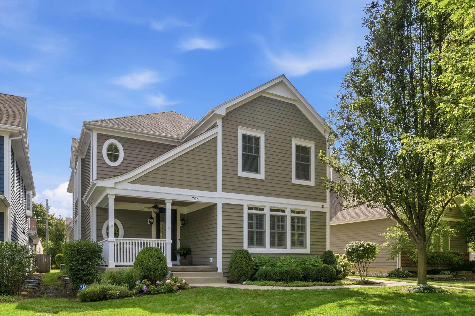 709 E Sunnyside AVE, Libertyville, IL 60048