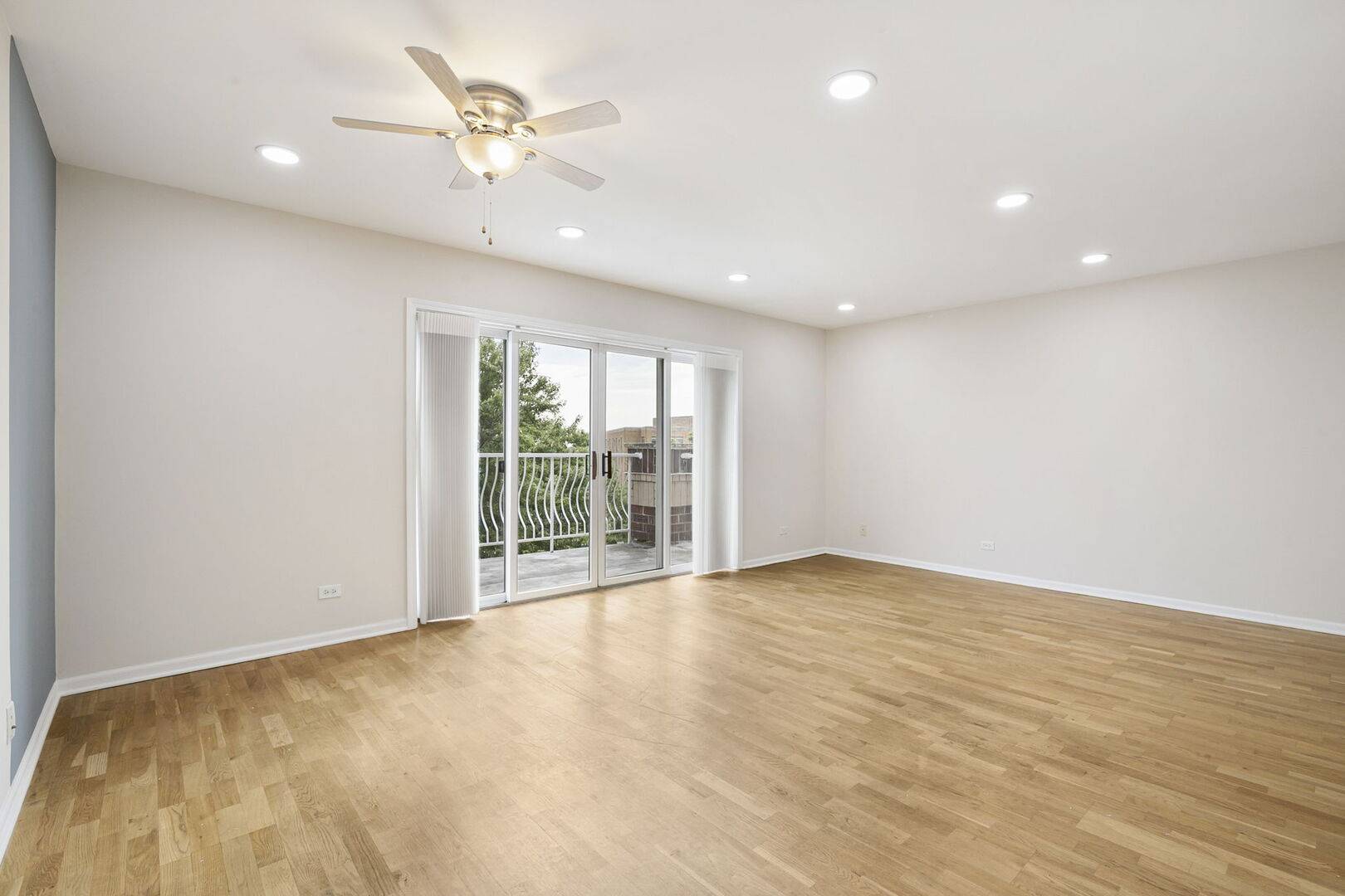 7051 W Touhy AVE #604, Niles, IL 60714