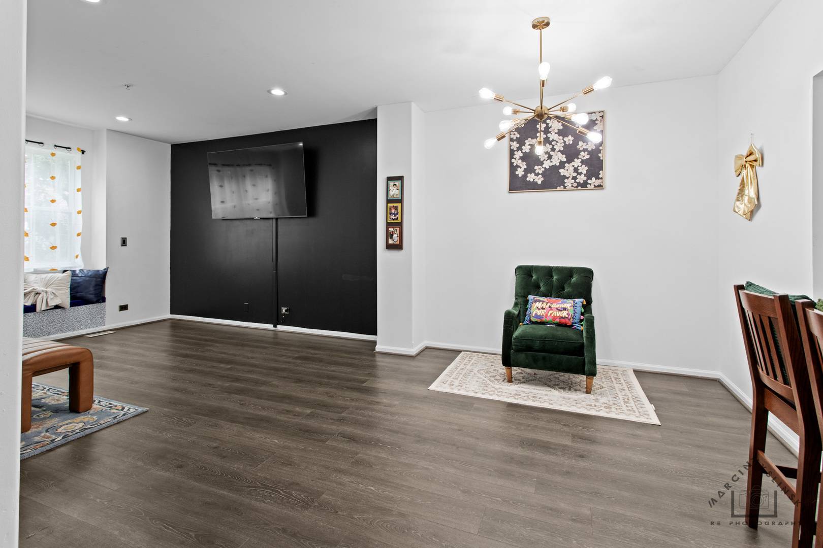 6148 Washington CT, Morton Grove, IL 60053