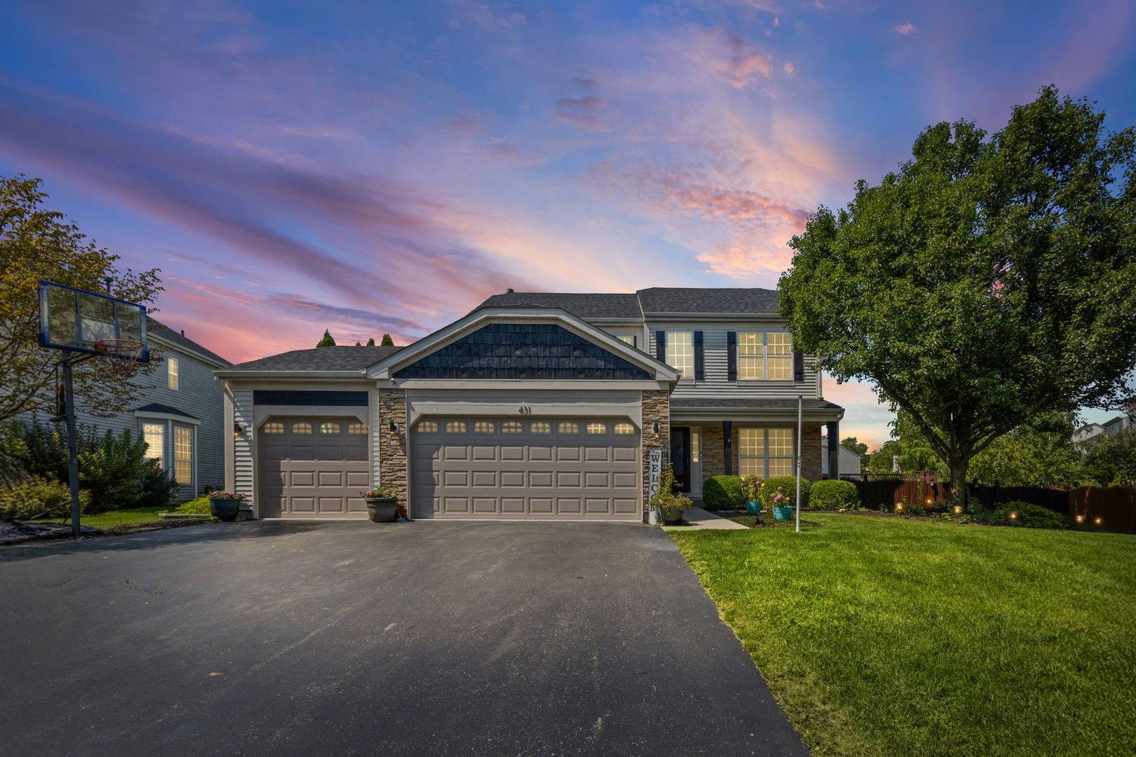 431 Cardinal LN, Bolingbrook, IL 60490