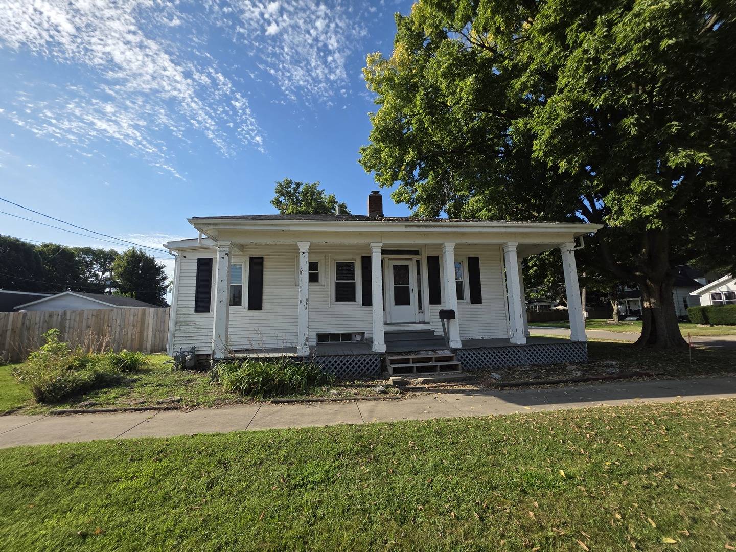 627 W Jefferson ST, Ottawa, IL 61350