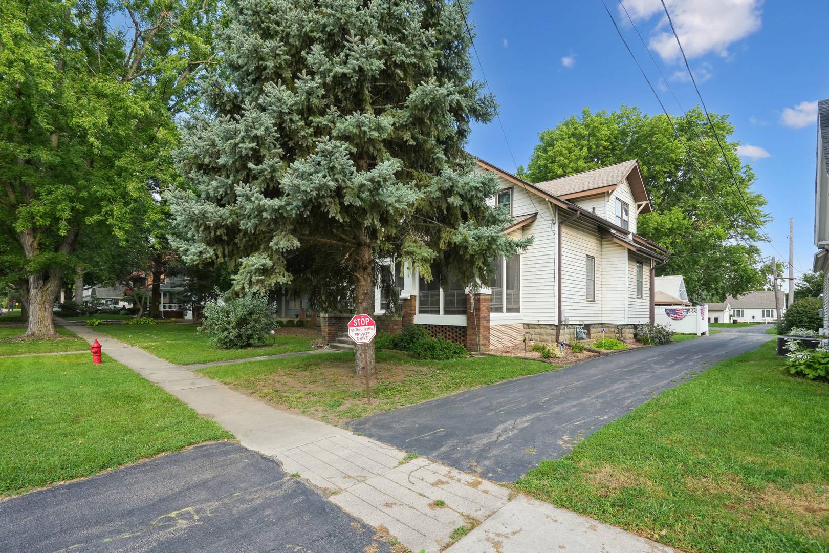 318 W 3rd ST, Prophetstown, IL 61277