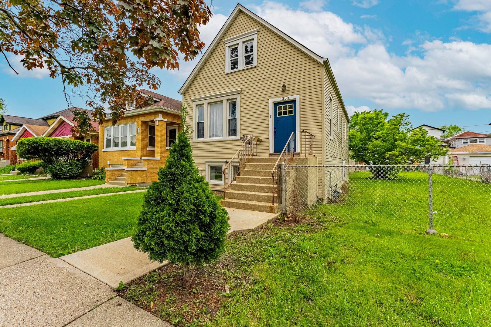 1330 Ridgeland AVE, Berwyn, IL 60402