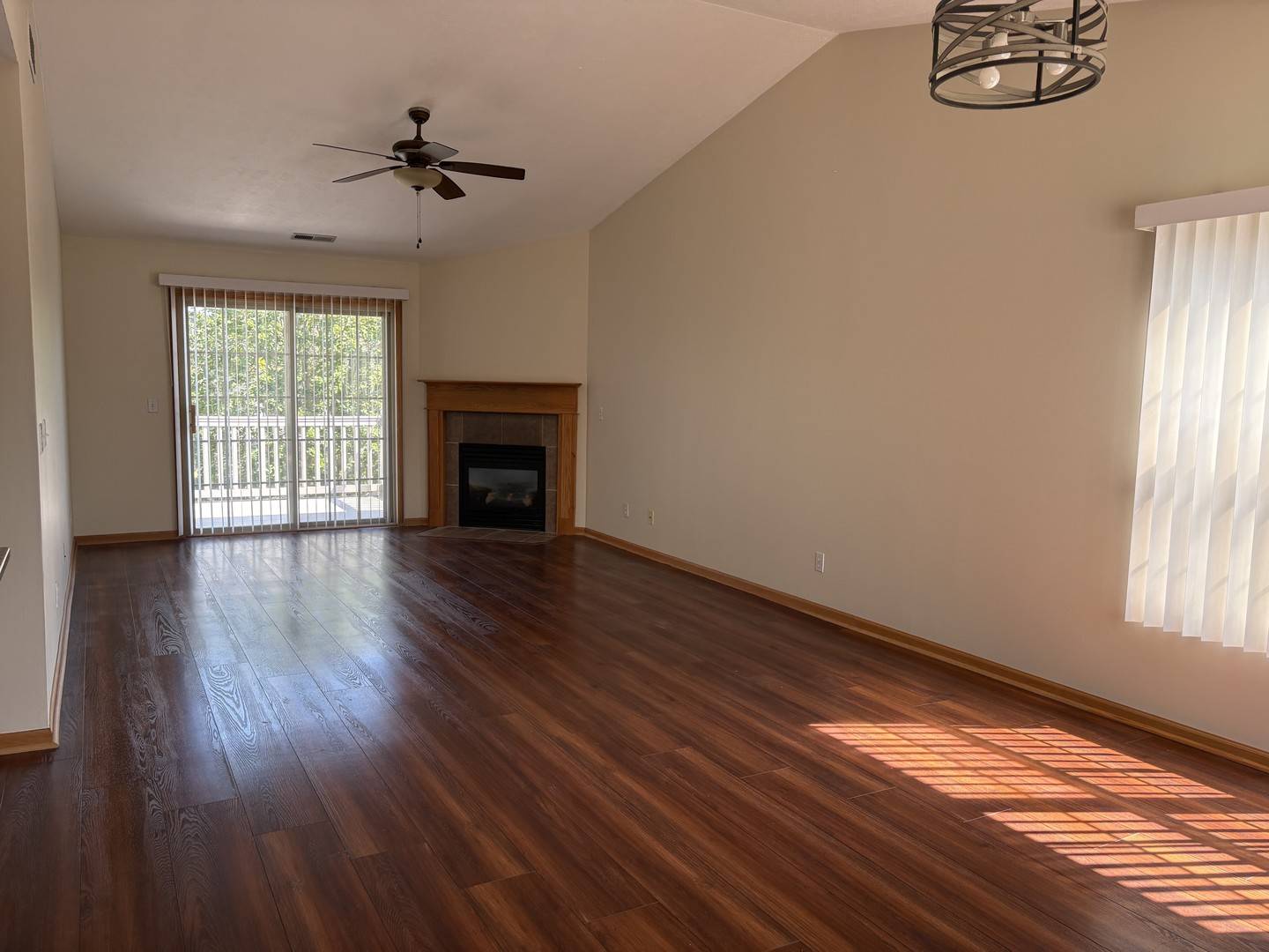 952 Arvle CIR #952, Sycamore, IL 60178