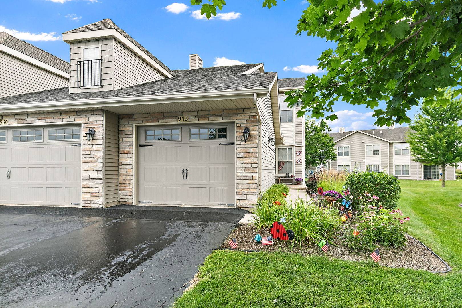 952 Arvle CIR #952, Sycamore, IL 60178