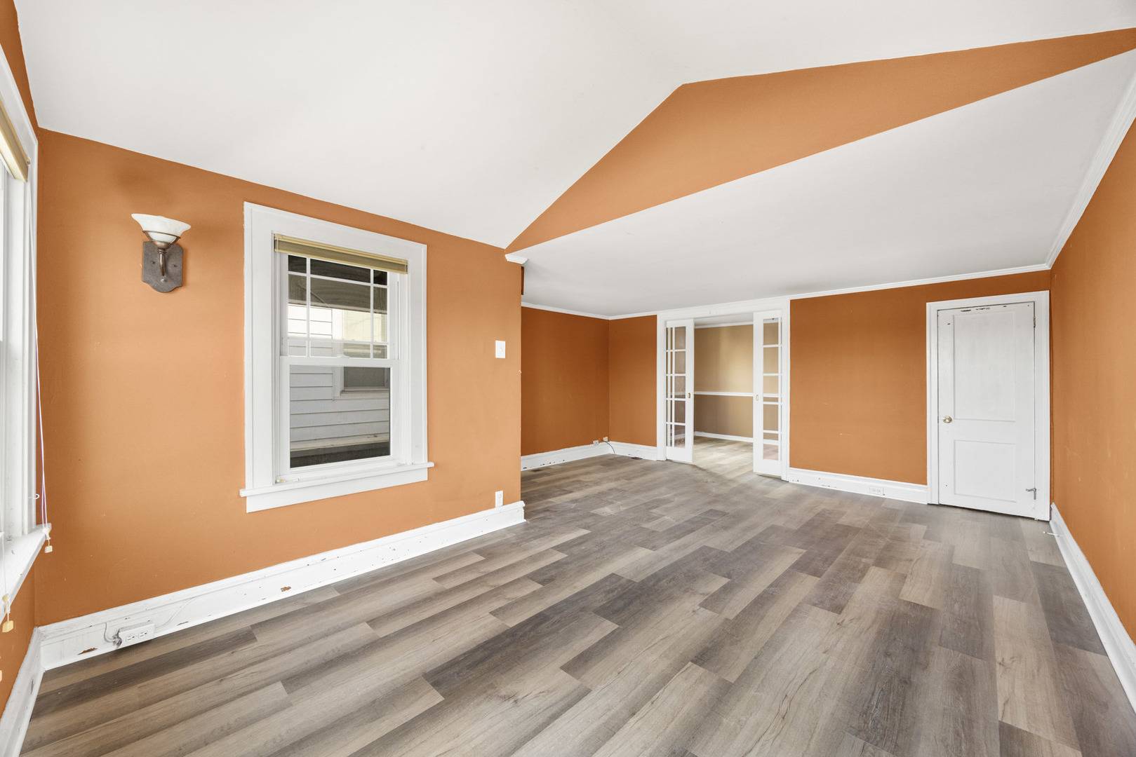604 Illinois ST, Lemont, IL 60439
