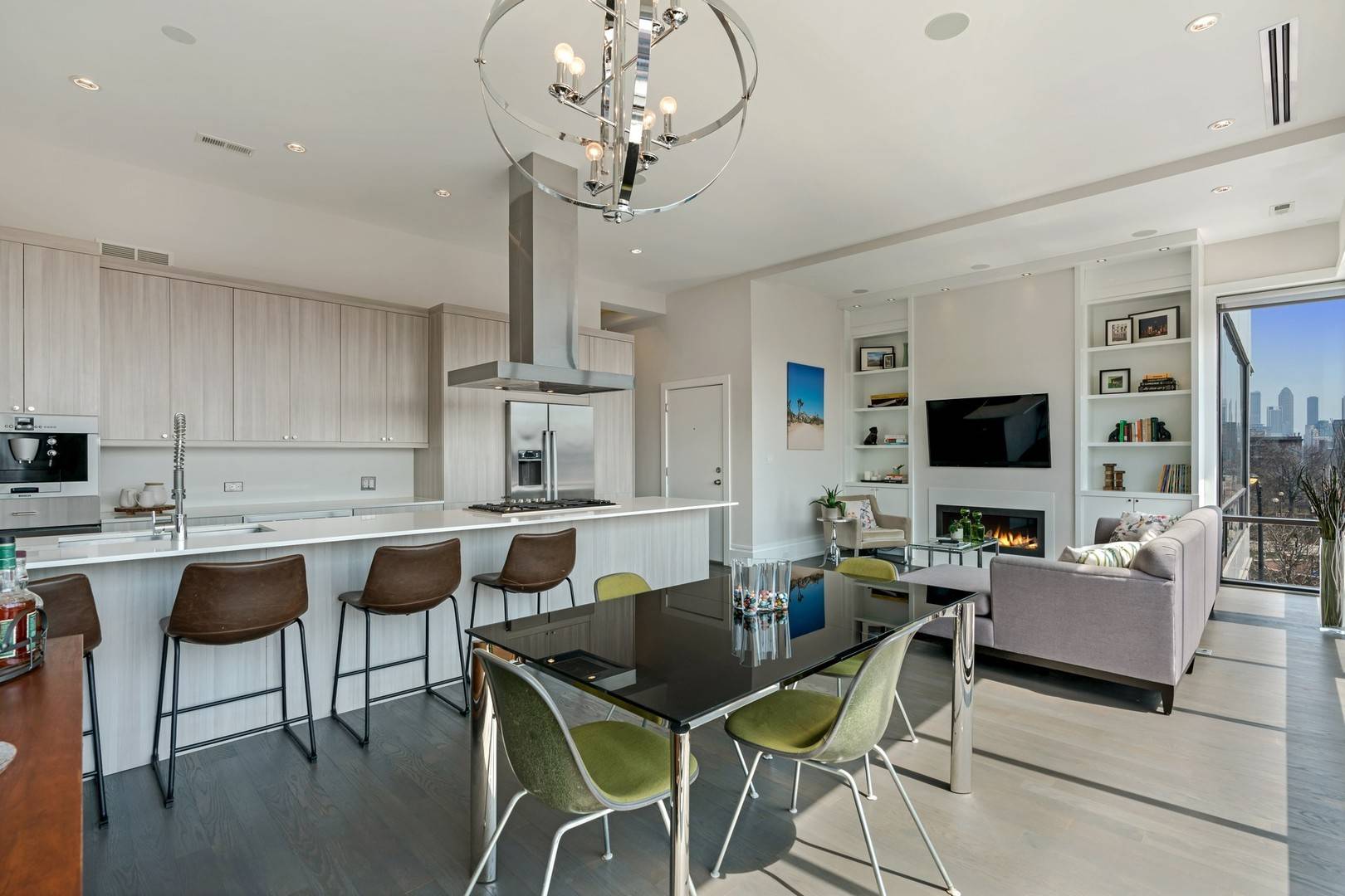 1404 W Chicago AVE #4, Chicago, IL 60642