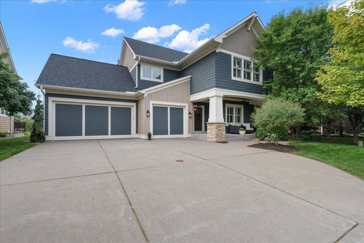 11605 Ivywood TRL, Woodbury, MN 55129