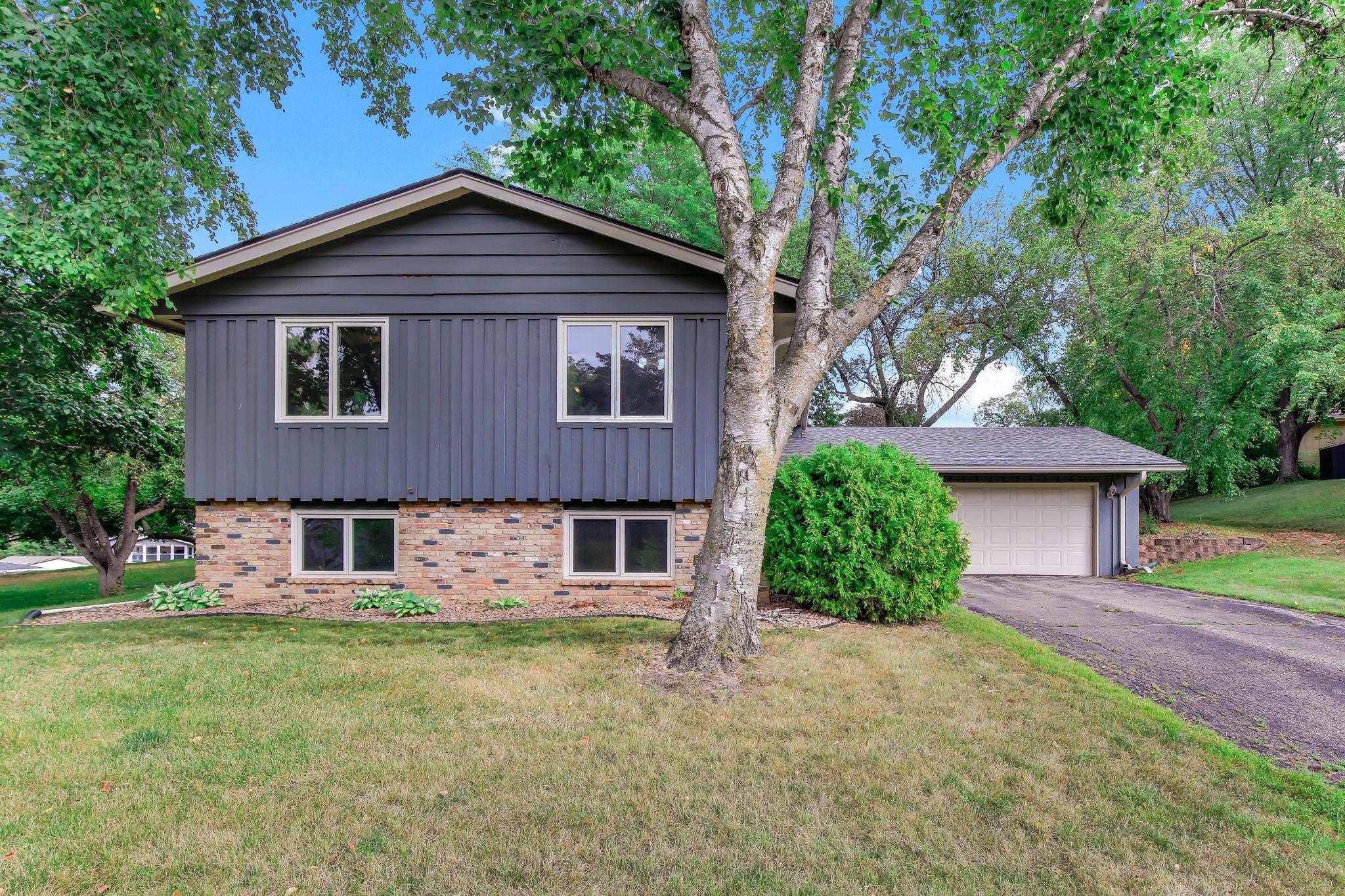 13121 Upton AVE S, Burnsville, MN 55337