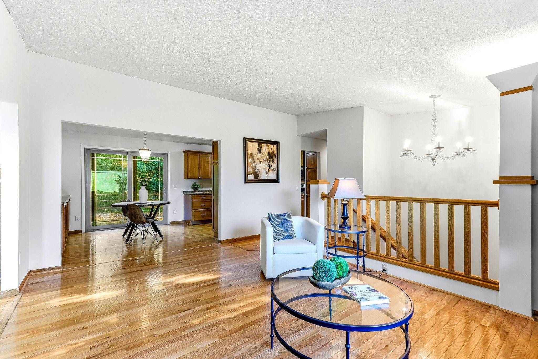 762 Elrene CT, Eagan, MN 55123