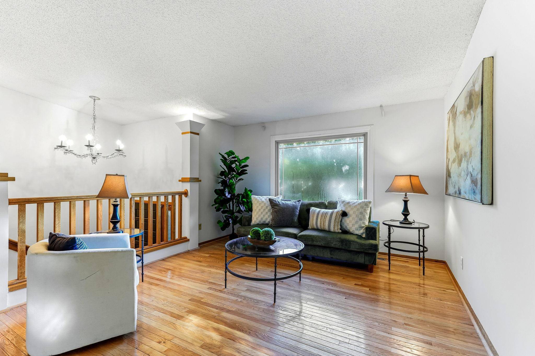 762 Elrene CT, Eagan, MN 55123
