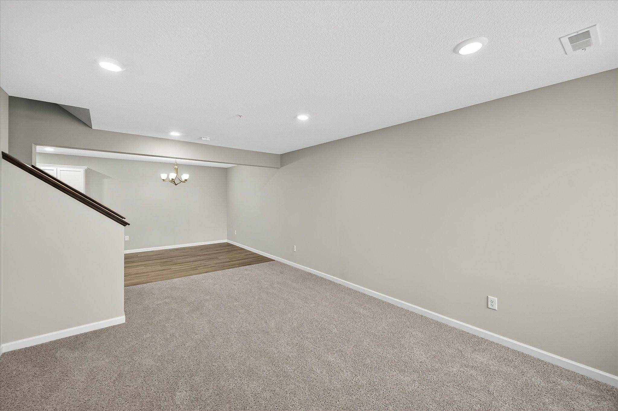 8828 Meadowcrest DR NE, Monticello, MN 55362