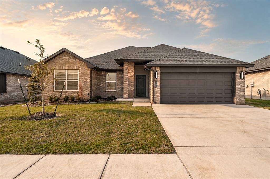 12008 NW 120th ST, Yukon, OK 73099