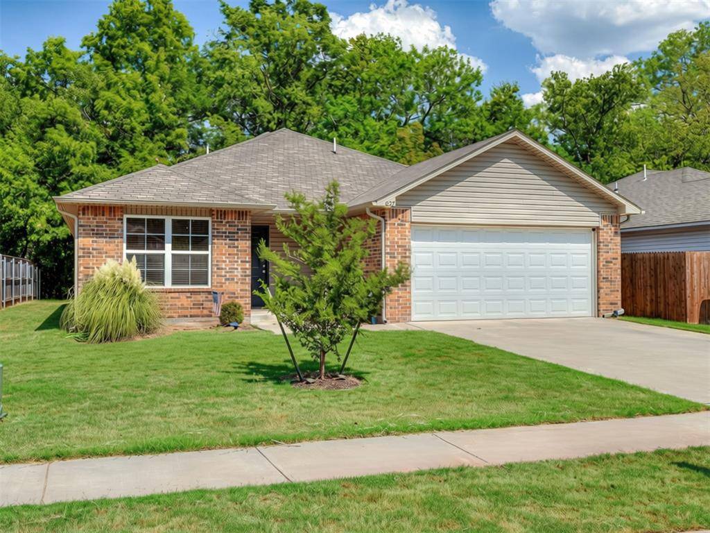 827 Highgarden CIR, Noble, OK 73068