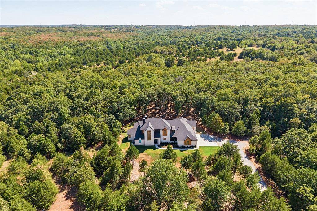 335131 E 1048 RD, Mcloud, OK 74851