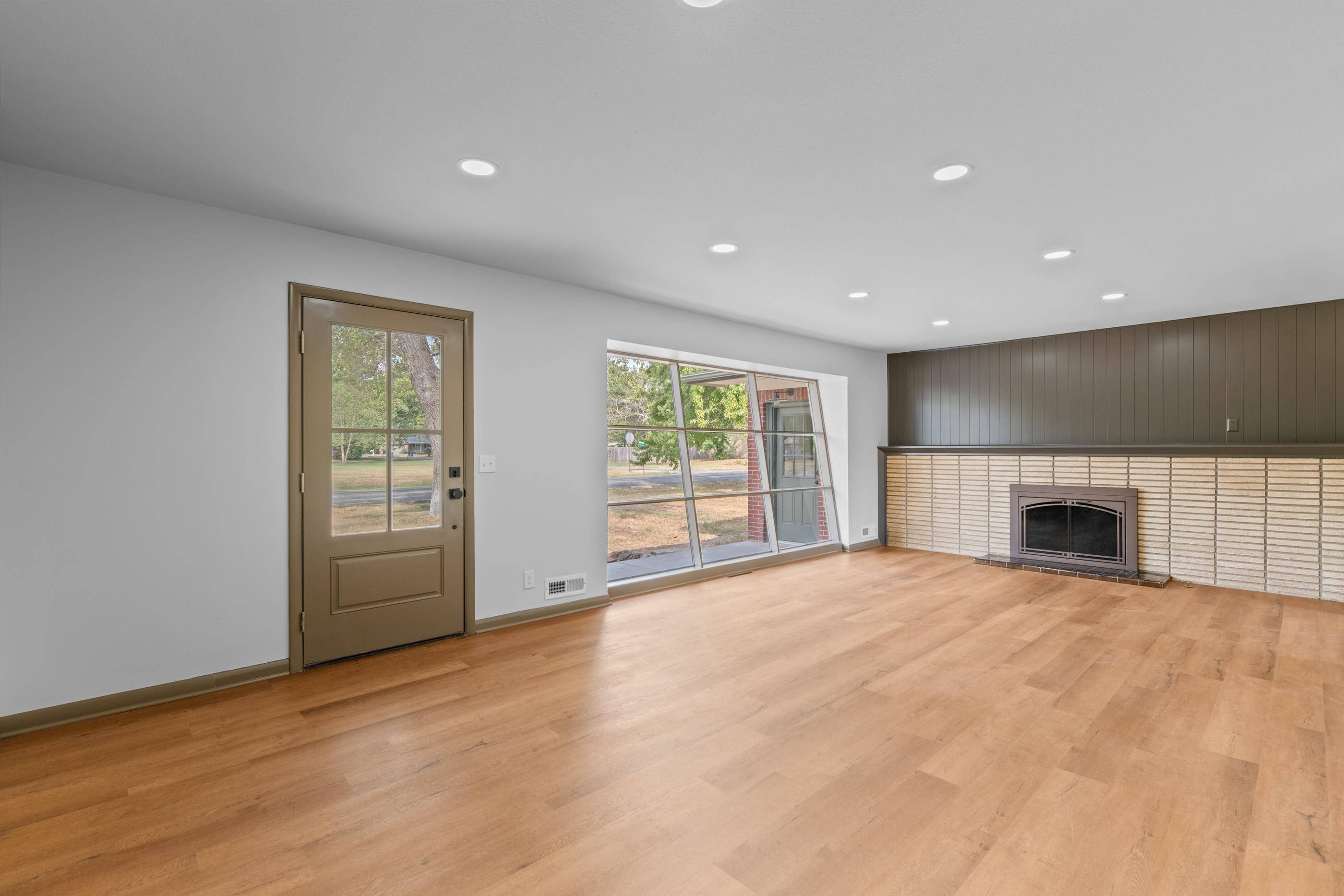 2840 N HALSTEAD ST, Wichita, KS 67204-4624