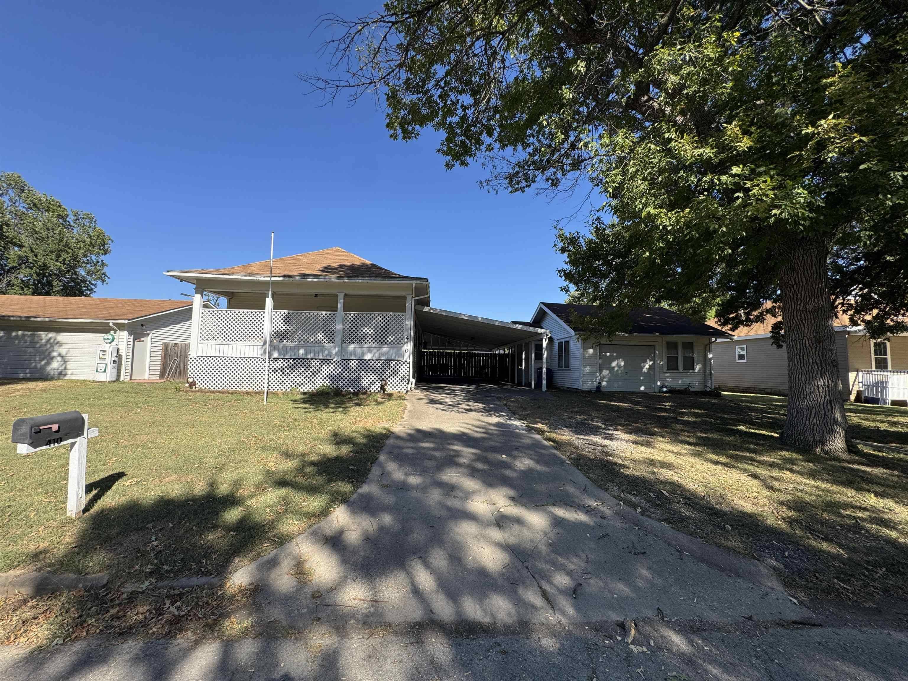 410 N Sycamore, Eureka, KS 67045