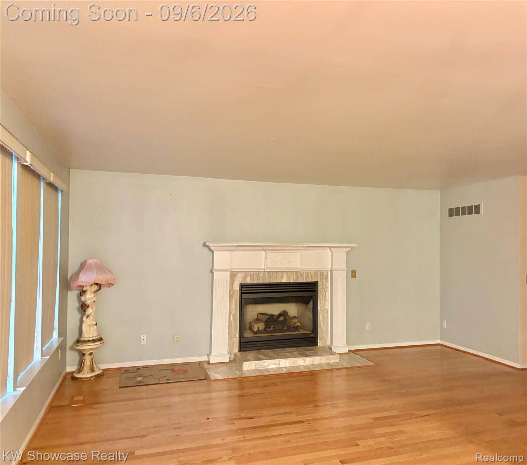 1645 Marshbank DR, Pontiac, MI 48340