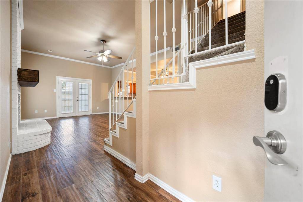 2312 Perkins Road, Arlington, TX 76016