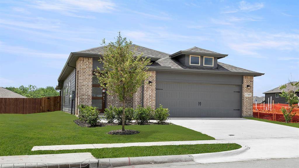 1749 Edgeway Drive, Aubrey, TX 76227