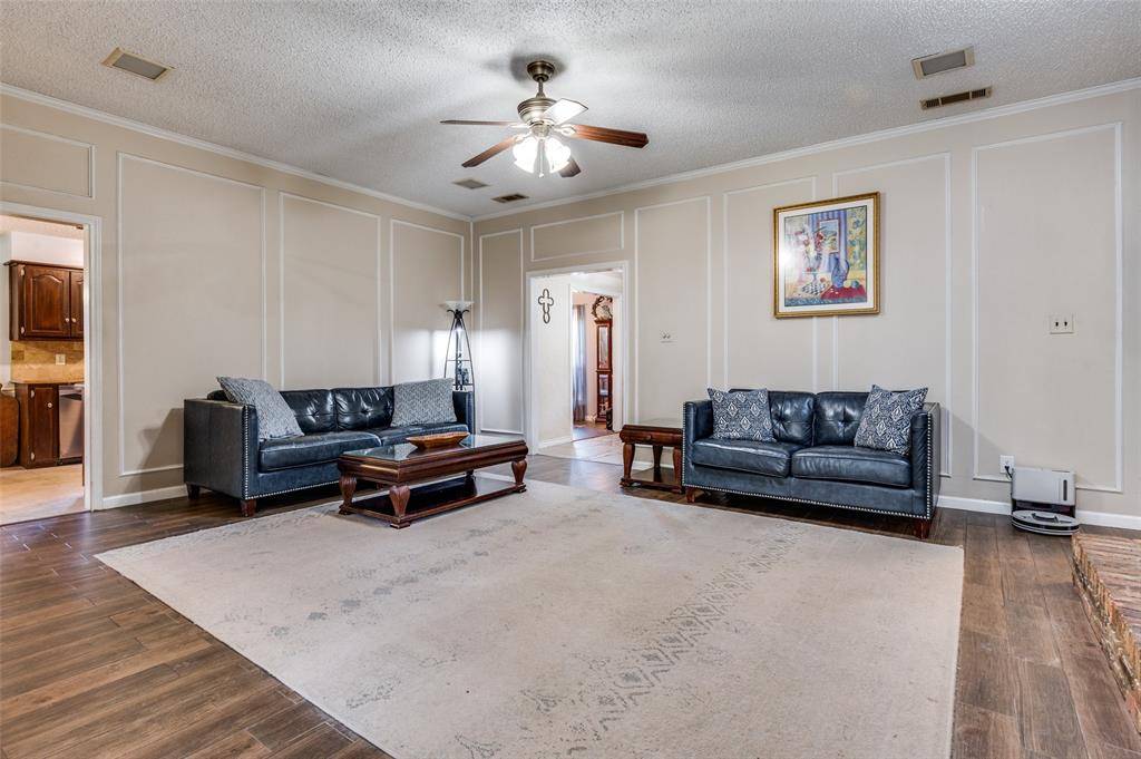 722 Corinthian Place, Duncanville, TX 75137