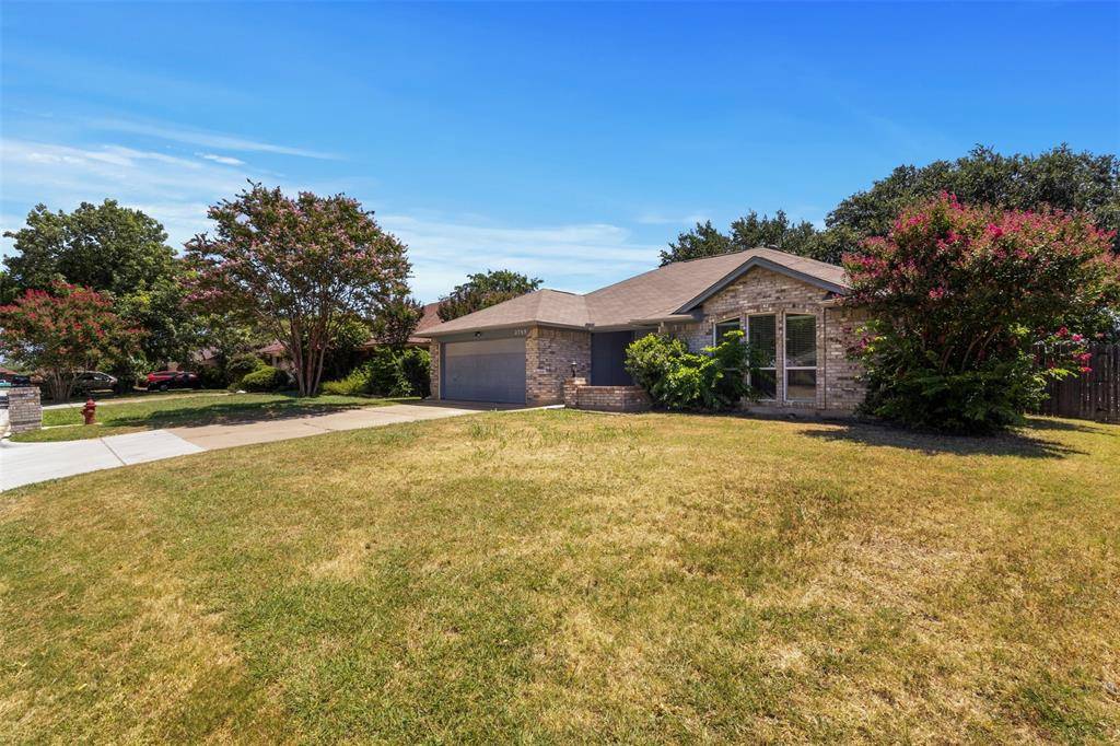2709 Typhon Drive, Grand Prairie, TX 75052