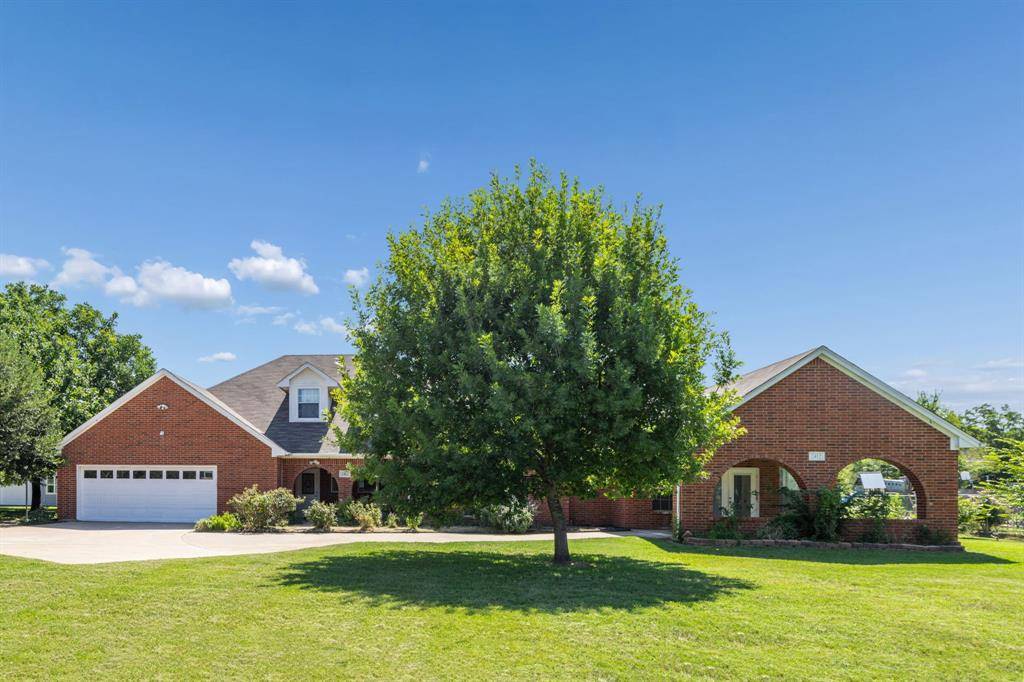 2412 Chickering Road, Cleburne, TX 76031