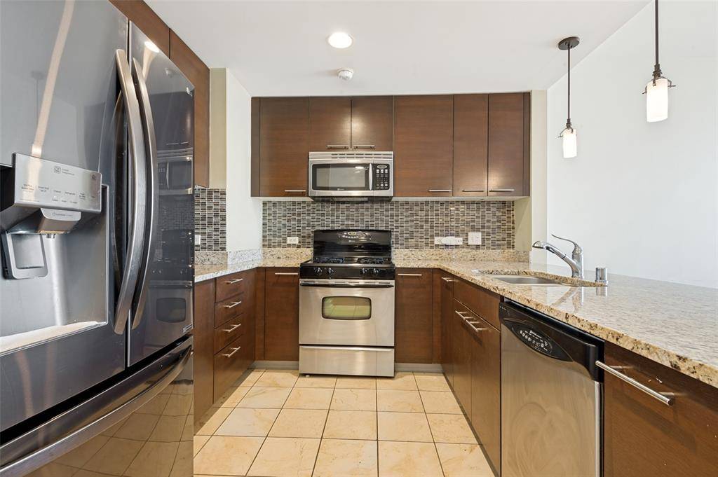 1200 Main Street #1703, Dallas, TX 75202