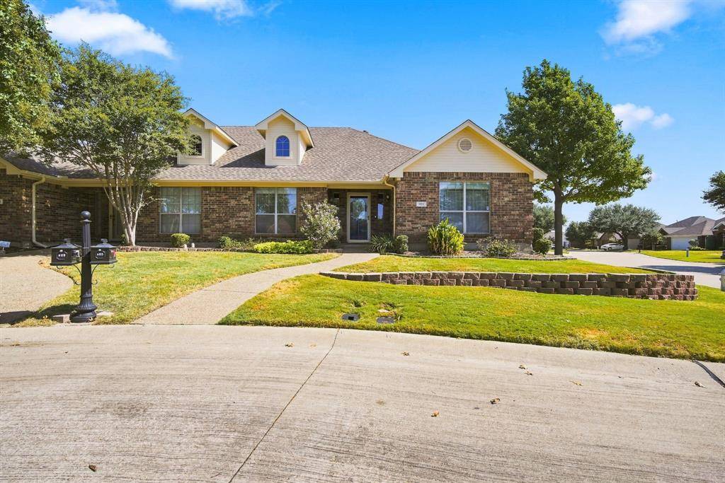 925 Cresthill Drive #37B, Cedar Hill, TX 75104